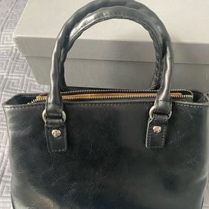Patricia Nash Black handbag- like new-medium size